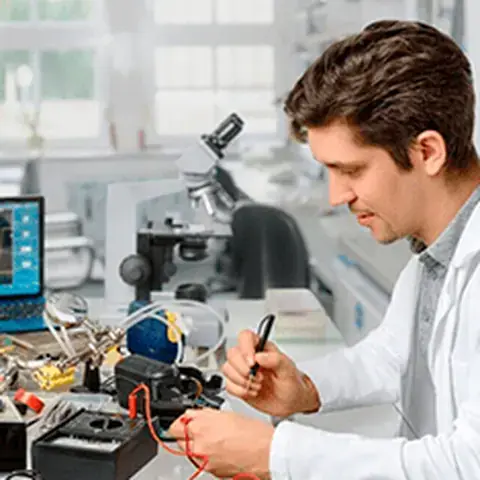 Profissional da área de Eletroeletrônica