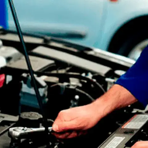 Profissional da área de Manutenção Automotiva
